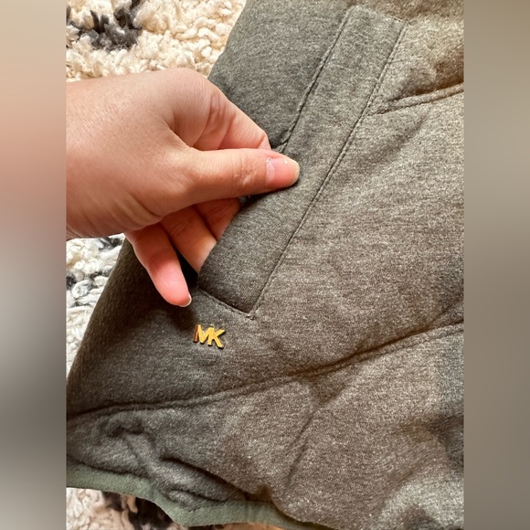 MK reversible vest. - Picture 10 of 15